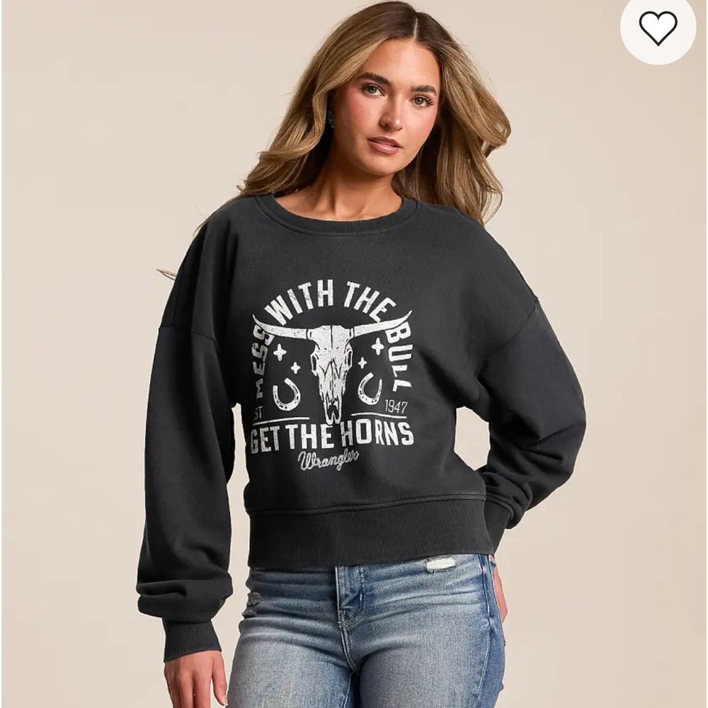 Wrangler “Mess With The Bull” Pullover